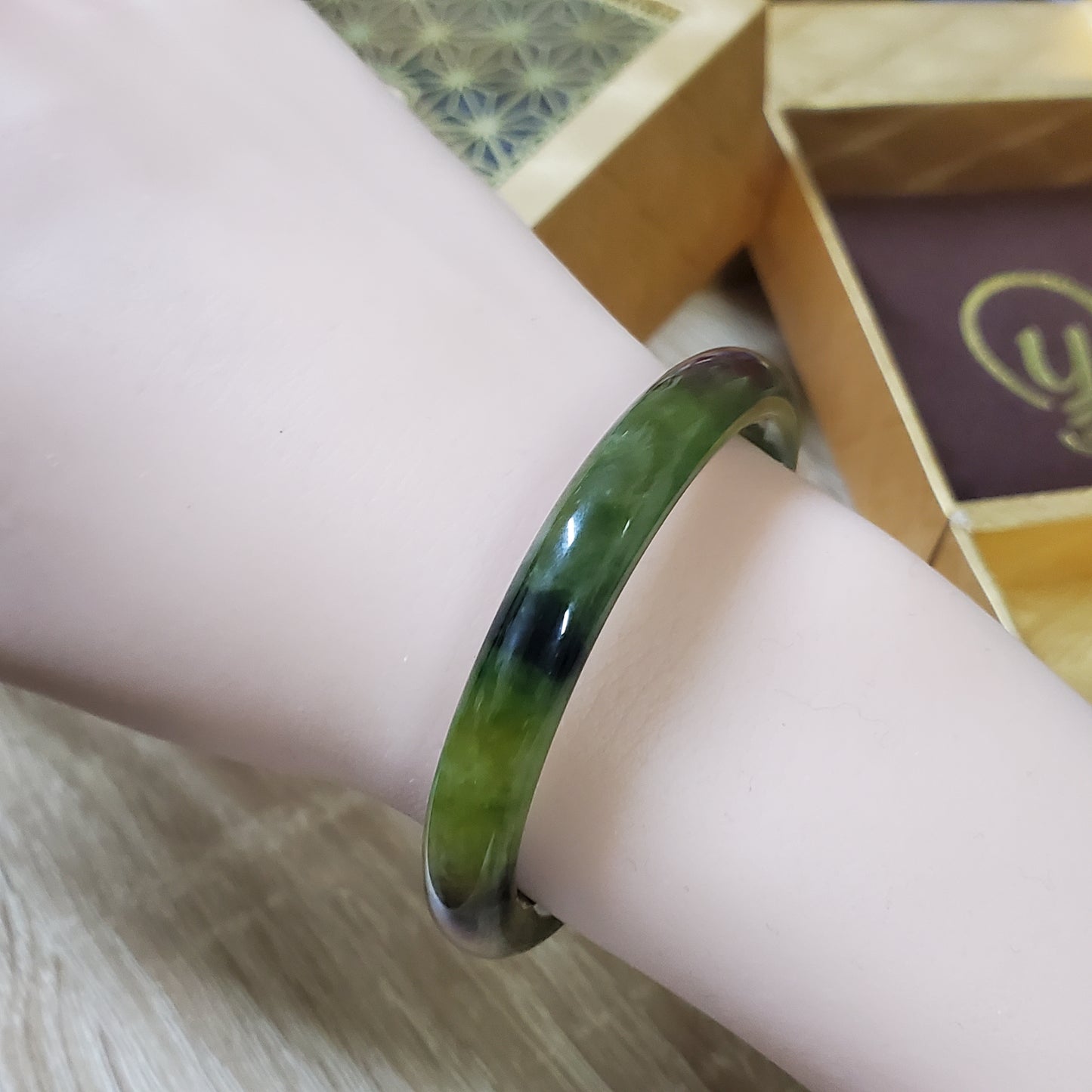 High Quality 48–50 mm Jadeite Jade Bangle Dark Green Mix Red Black YingMart Burmese Gift for Her Grandmother Sister Mother Mens Feng Shui