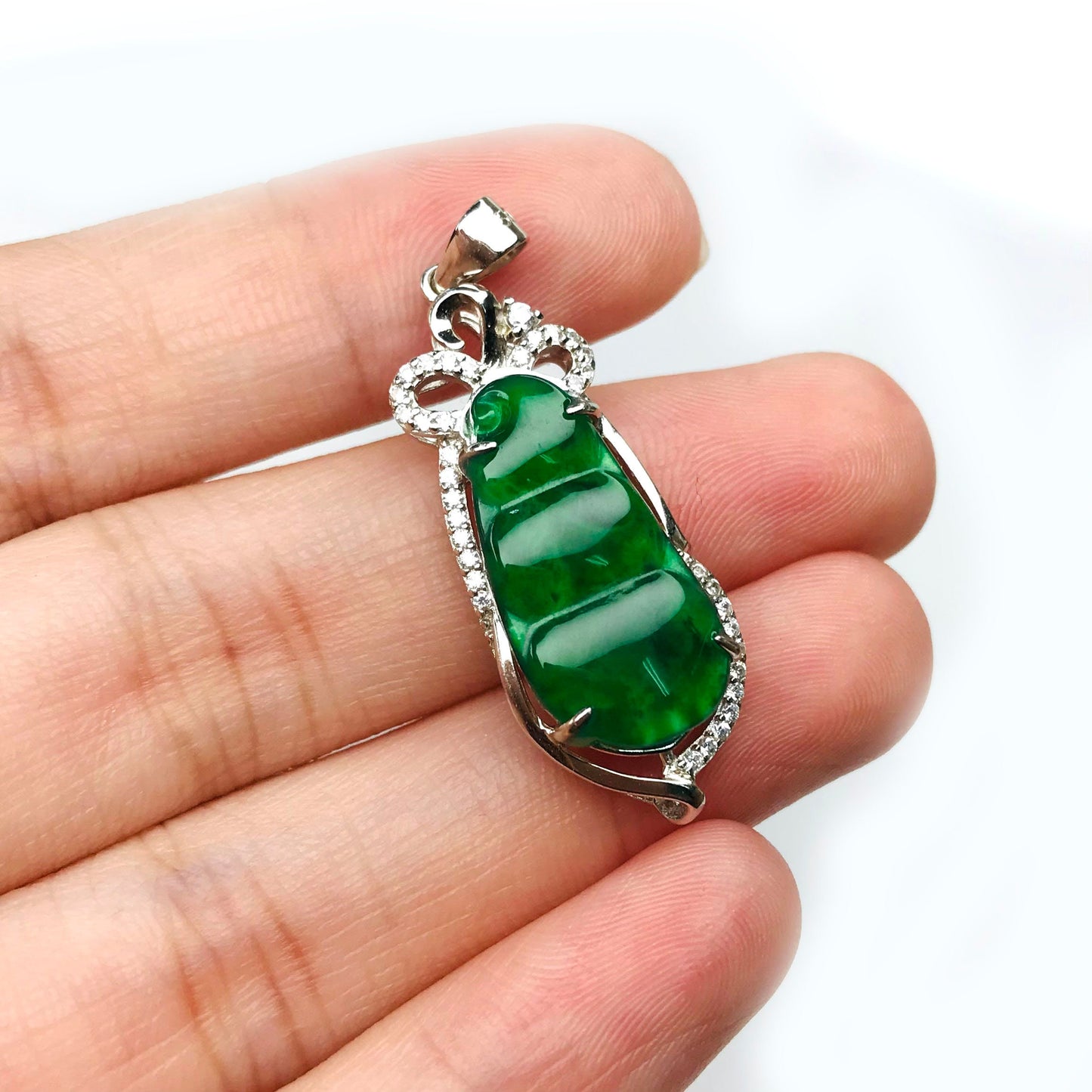 Yingmart PJG02 Green natural Jade stone Charm carved Pendant Necklace, Good Luck Pendant, Protection