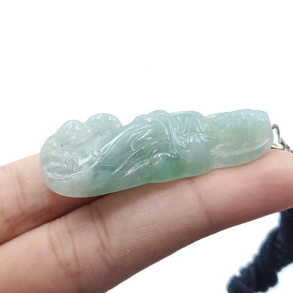 Yingmart  Light Green Guan-yin Buddha Burmese Myanmar Genuine Jadeite Jade Grade A Hand Craving Semi-Translucent Pedant with S925 Hook
