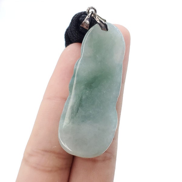 Yingmart  Light Green Guan-yin Buddha Burmese Myanmar Genuine Jadeite Jade Grade A Hand Craving Semi-Translucent Pedant with S925 Hook