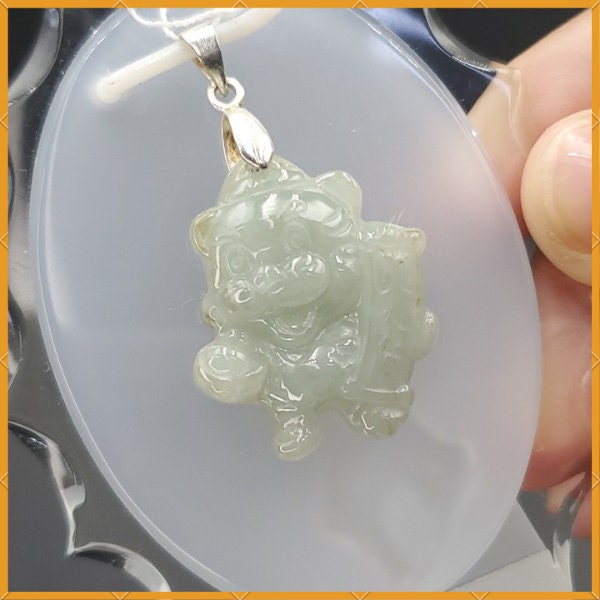 Yingmart White Happy Tiger Burmese Myanmar Genuine Jadeite Jade Grade A Hand Craving Pedant with Hook setting