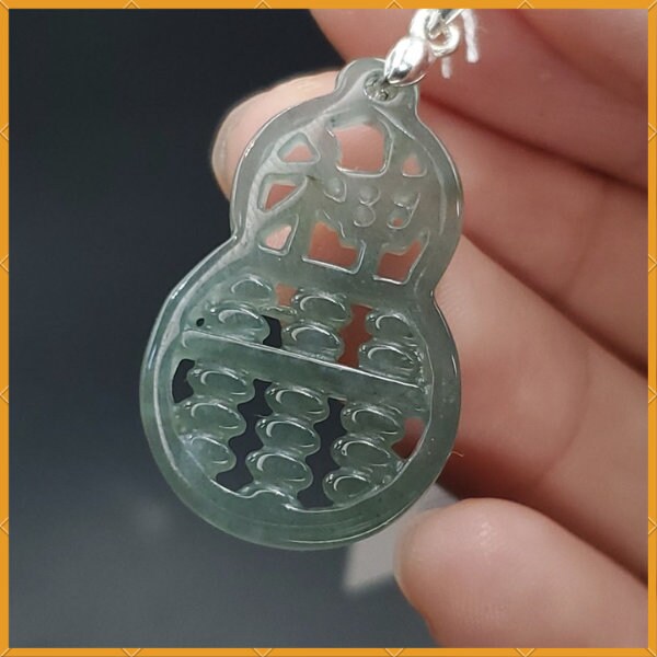 Yingmart Light Blue Hulu  Genuine Jadeite Jade Grade A Hand Craving Pedant with Hook setting