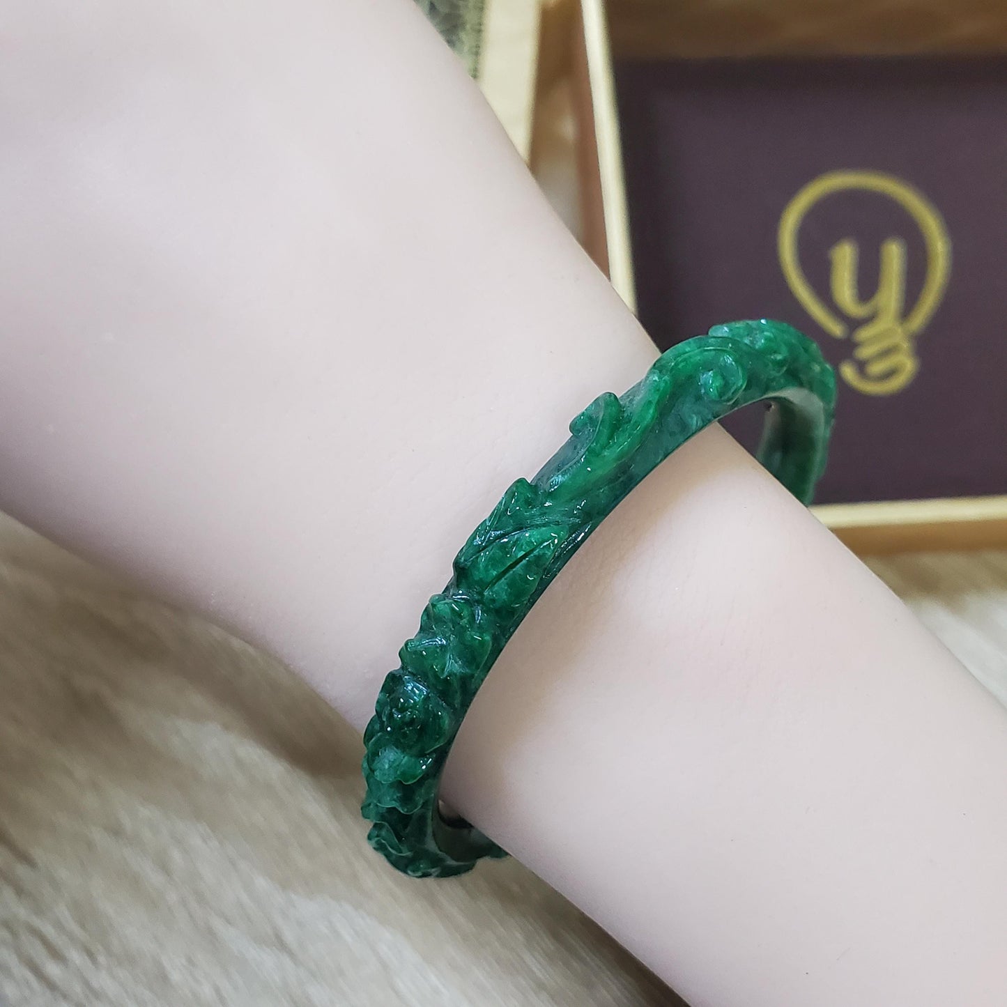 High Quality 52–54mm Jadeite Jade Green Bangle Gift for Her Grandma Mother Sister Mens Feng Shui Personalized
