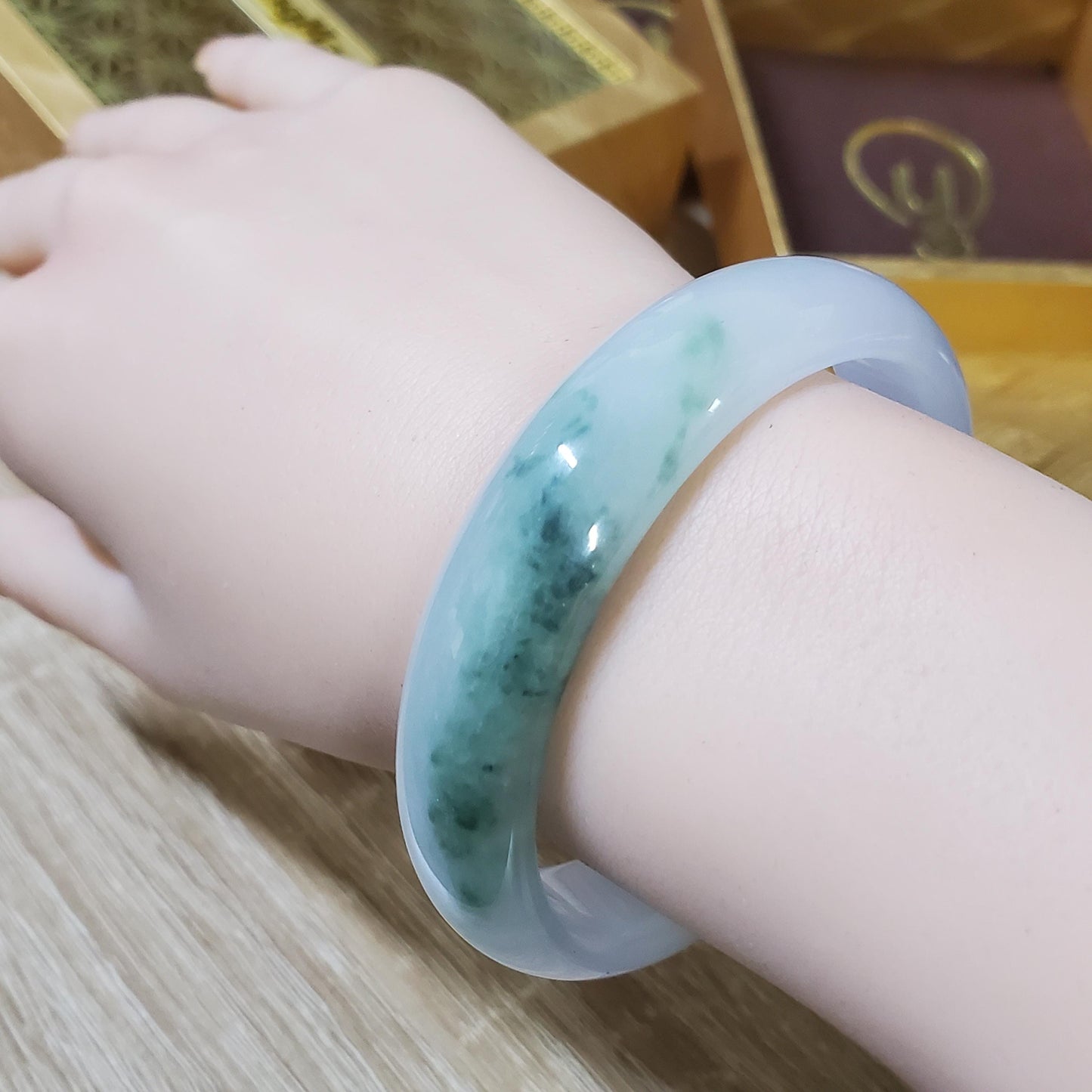 High Quality 48–72mm Natural-Colour Jade White Green Black YingMart Jadeite Bangle Gift for Her Grandma Mens Mother Feng Shui Sister