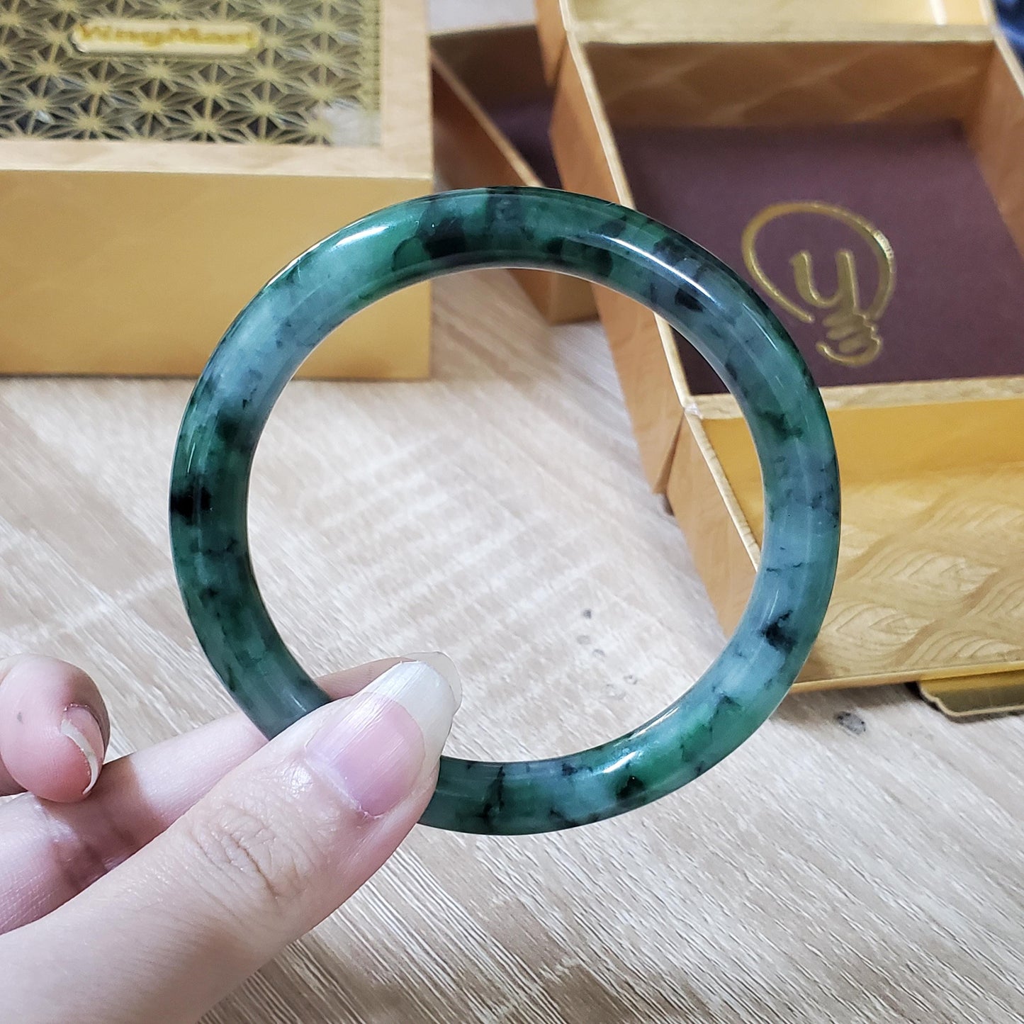High Quality 48–72mm Jadeite Jade White to Green Black Veins YingMart Bangle Gift for Her Grandmother Sister Mom Mens Feng Shui