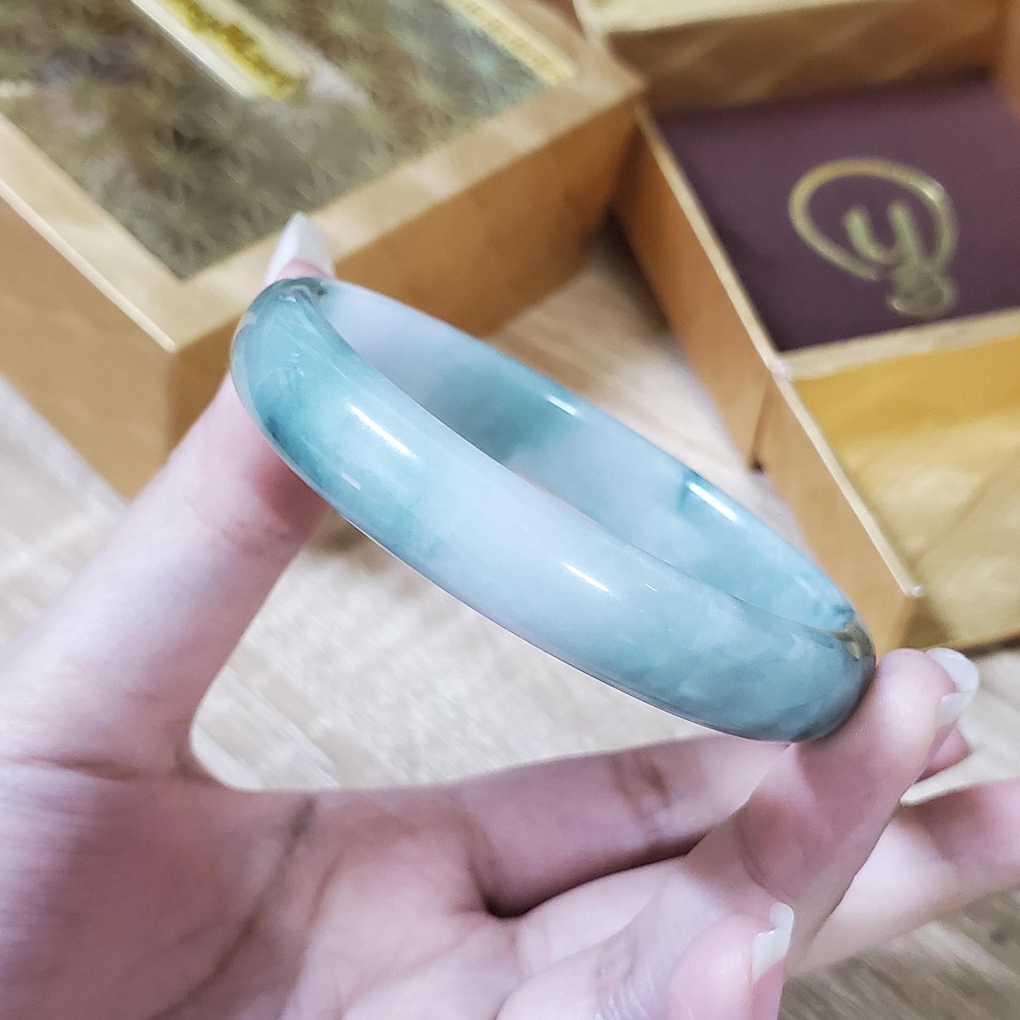 YingMart 48–72mm Jadeite Jade White Green Black Veins Bangle Gift for Her Mom Sister Grandma Personalized Bracelets