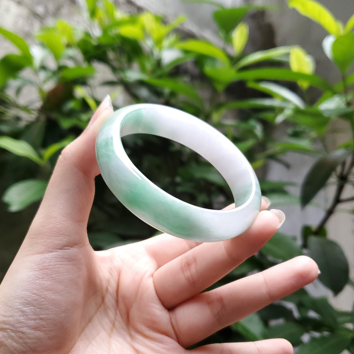 High Quality 48–72mm Jadeite Jade White Green YingMart Bangle Gift for Her Sister Mom Mens Grandma Feng Shui Personalized