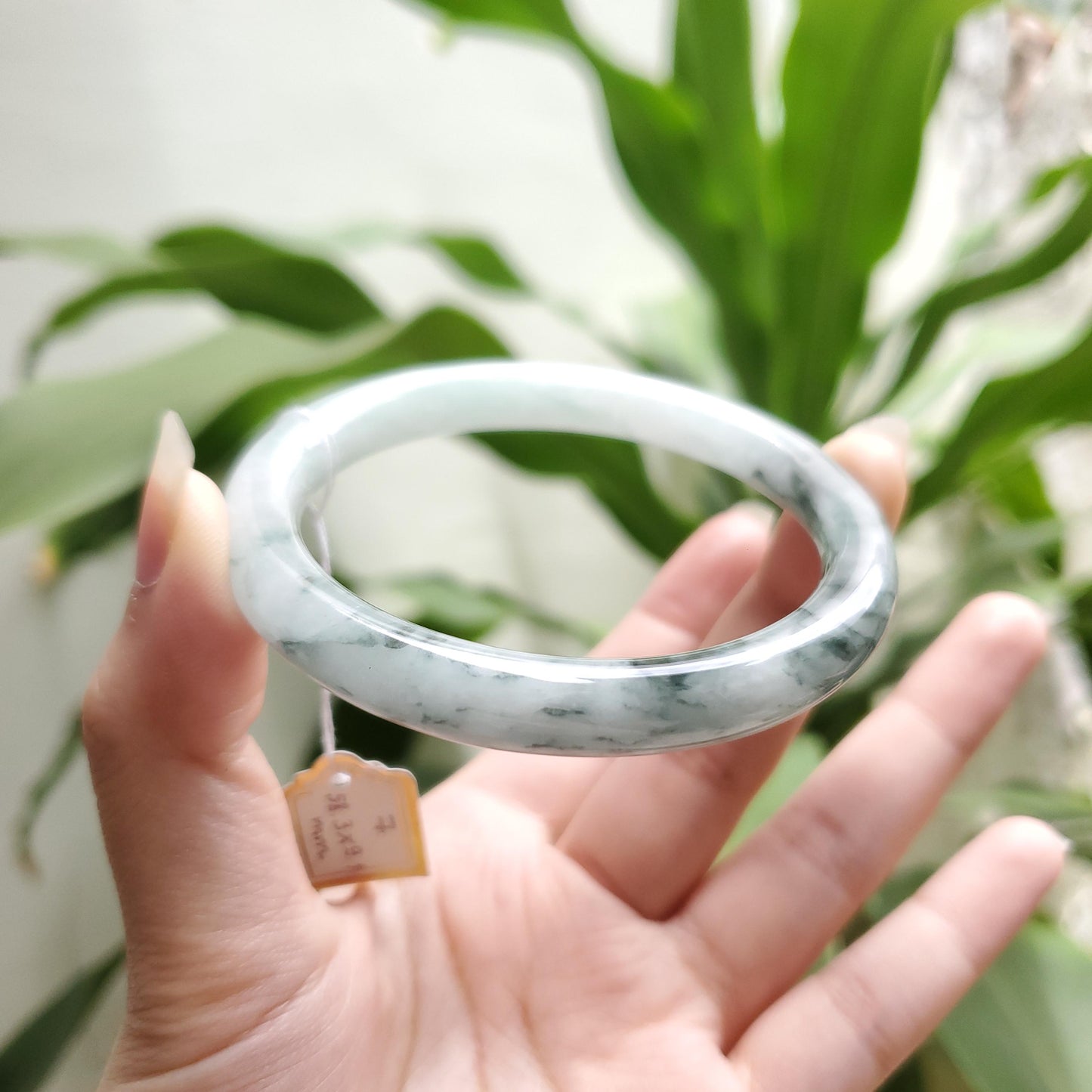 High Quality 48–72mm Natural-Colour Jade White Black Veins Bangle Bracelets Gift for Her Mom Grandma Feng Shui Personalized Jewelry