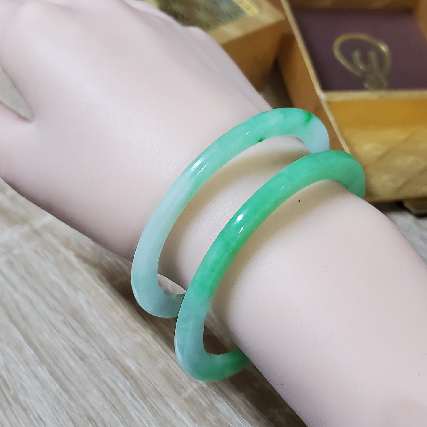 High Quality 48–72mm Natural-Colour Jade Green White Bangle Gift for Her Mom Grandma Feng Shui Personalized Bracelets Jewelry