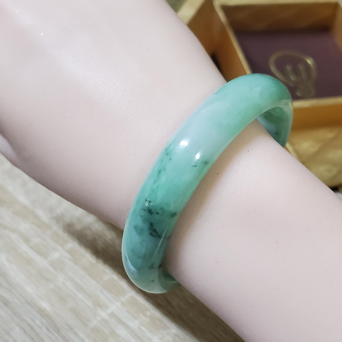 High Quality 48–72mm Natural-Colour Jade Cert No. B Green White YingMart Jadeite Bangle Bracelets Gift for Her Mother Grandma Mens