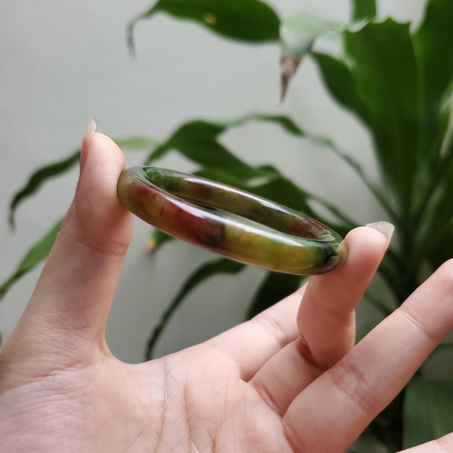 High Quality 48–72mm Jadeite Jade Green Floating Yellow Black YingMart Bangle Gift for Her Grandma Mom Sister Mens Feng Shui Personalized