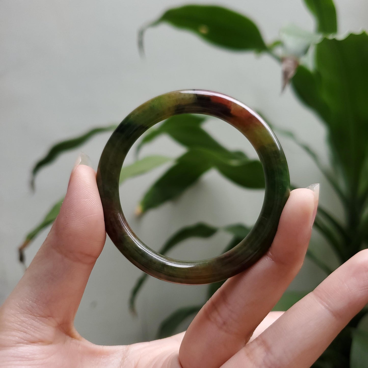 High Quality 48–72mm Jadeite Jade Green Floating Yellow Black YingMart Bangle Gift for Her Grandma Mom Sister Mens Feng Shui Personalized