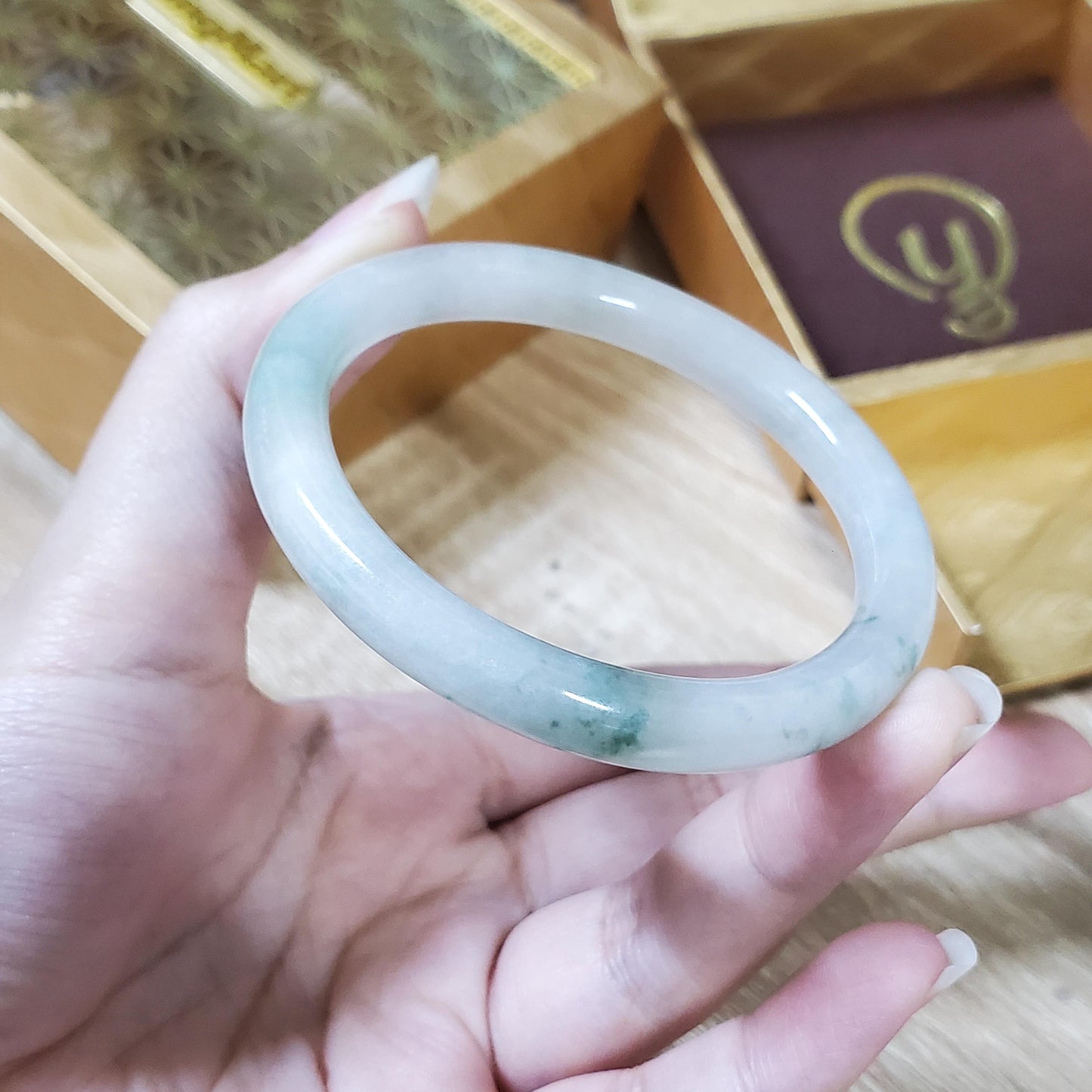 High Quality 48–72mm Jadeite Jade White Light Green YingMart Bangle Gift for Her Mom Sister Mens Grandma Feng Shui Personalized