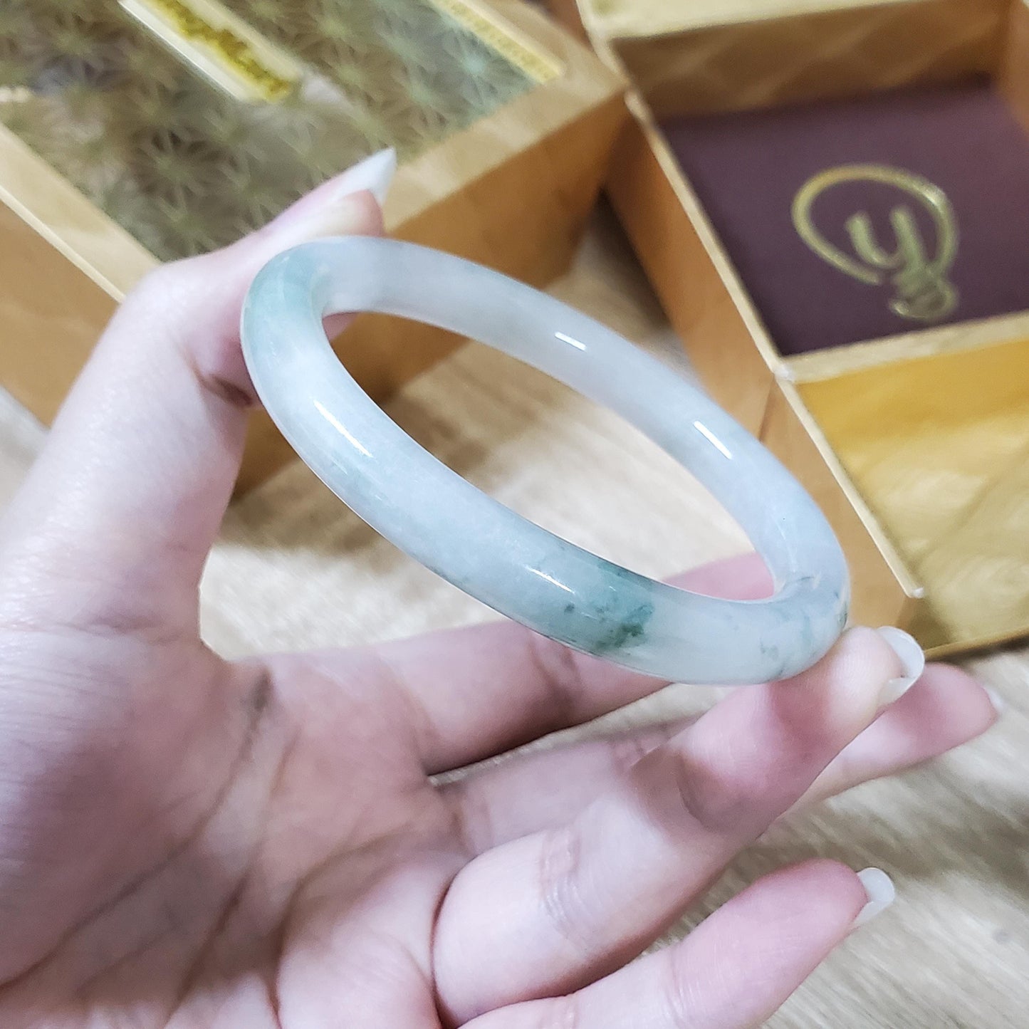 High Quality 48–72mm Jadeite Jade White Light Green YingMart Bangle Gift for Her Mom Sister Mens Grandma Feng Shui Personalized