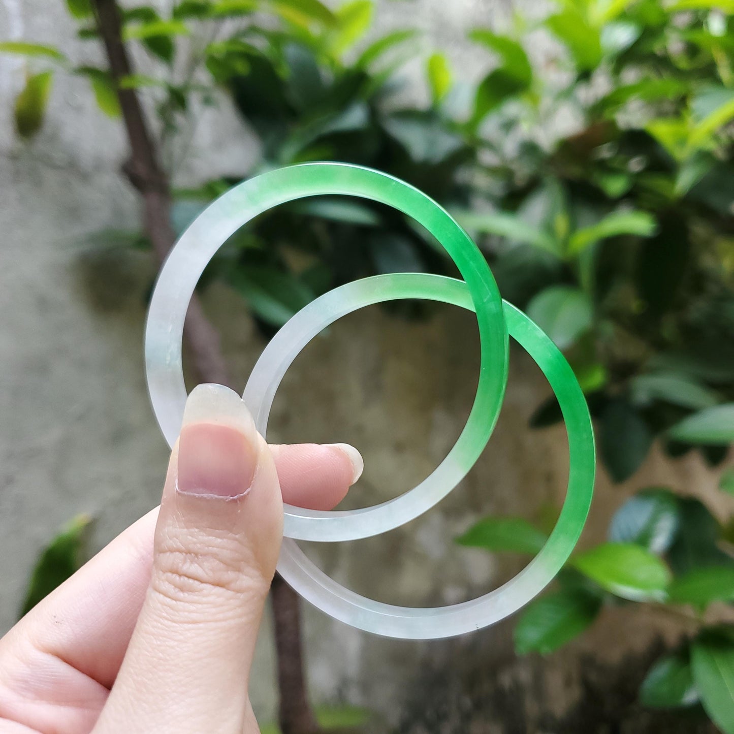 YingMart 48–72mm Jadeite Jade White Green Bangle Bracelets Gift for Her Grandma Mother Mens Personalized Feng Shui Jewelry
