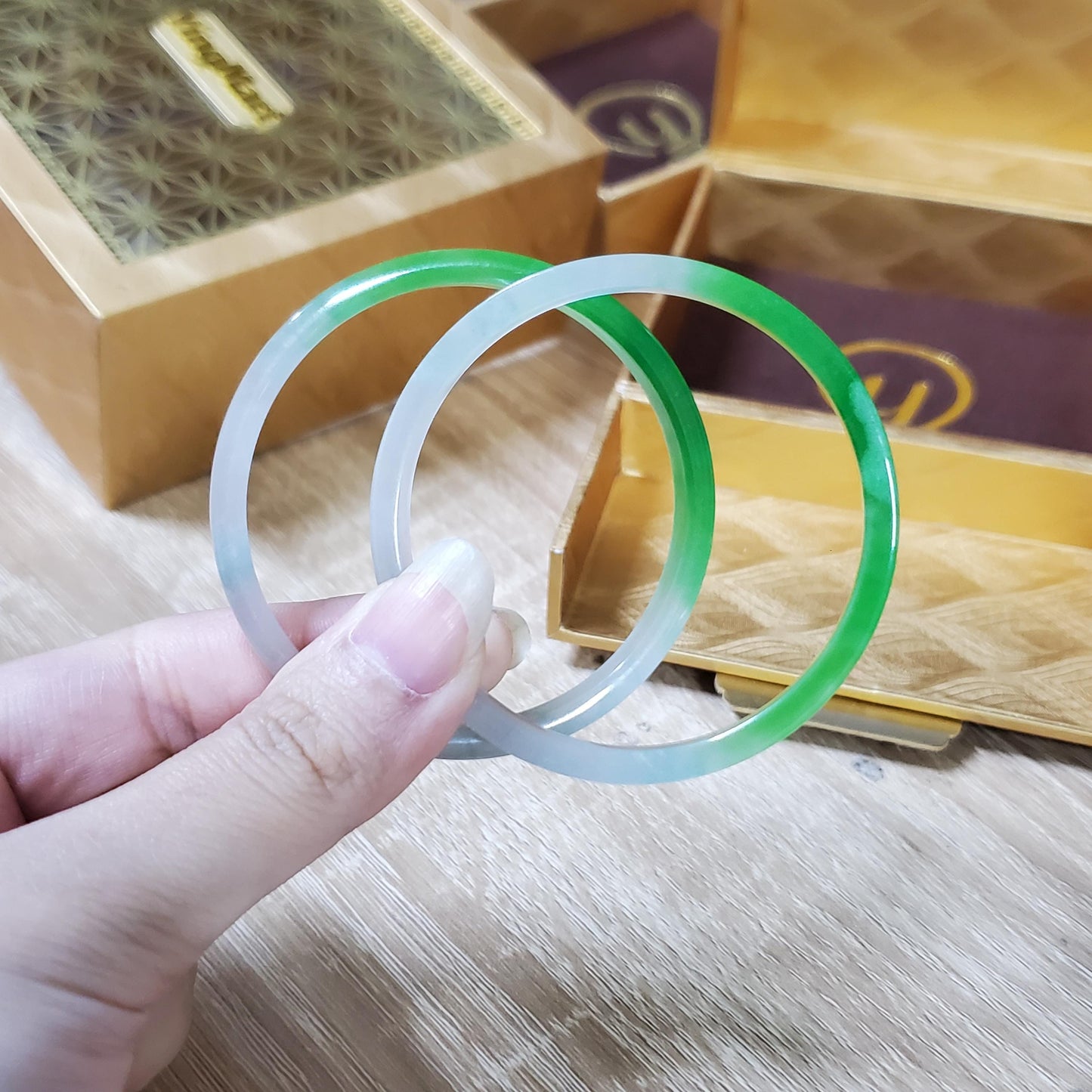 YingMart 48–72mm Jadeite Jade White Green Bangle Bracelets Gift for Her Grandma Mother Mens Personalized Feng Shui Jewelry