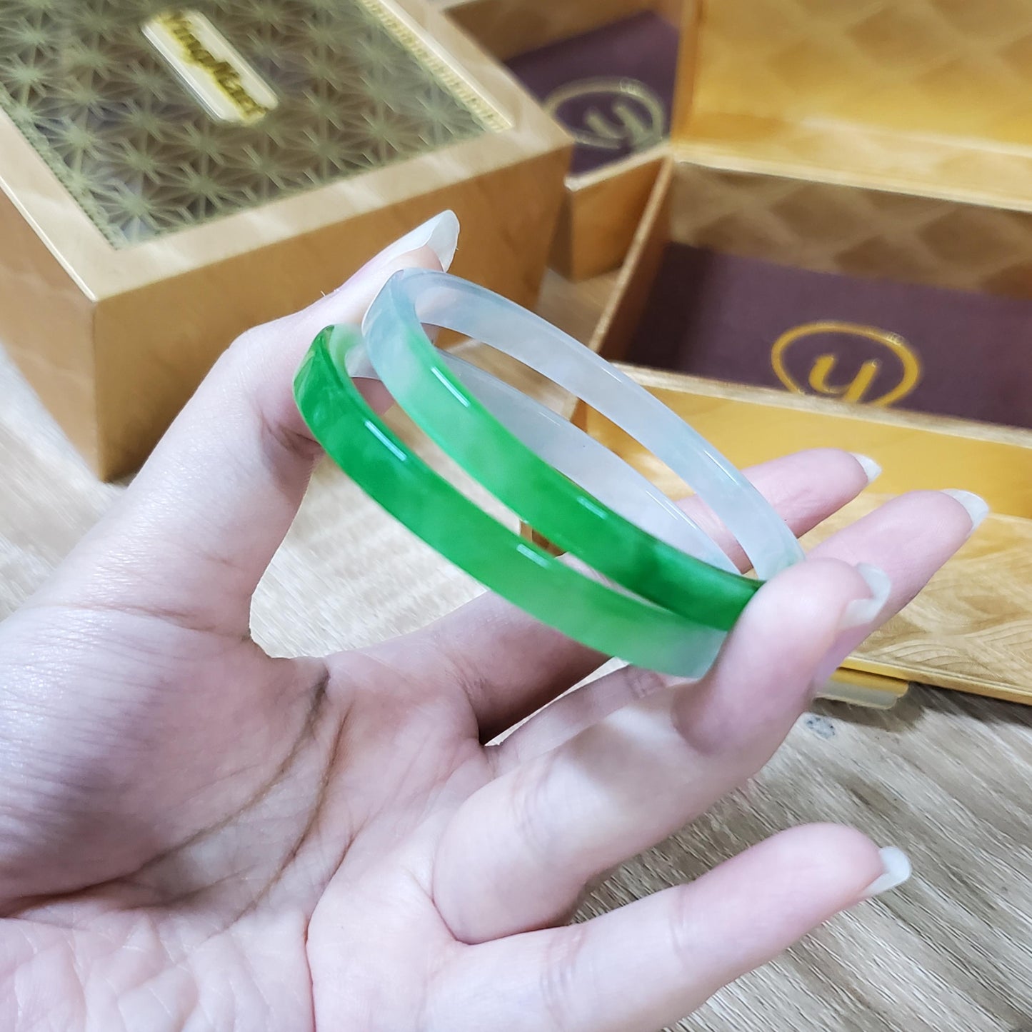 YingMart 48–72mm Jadeite Jade White Green Bangle Bracelets Gift for Her Grandma Mother Mens Personalized Feng Shui Jewelry
