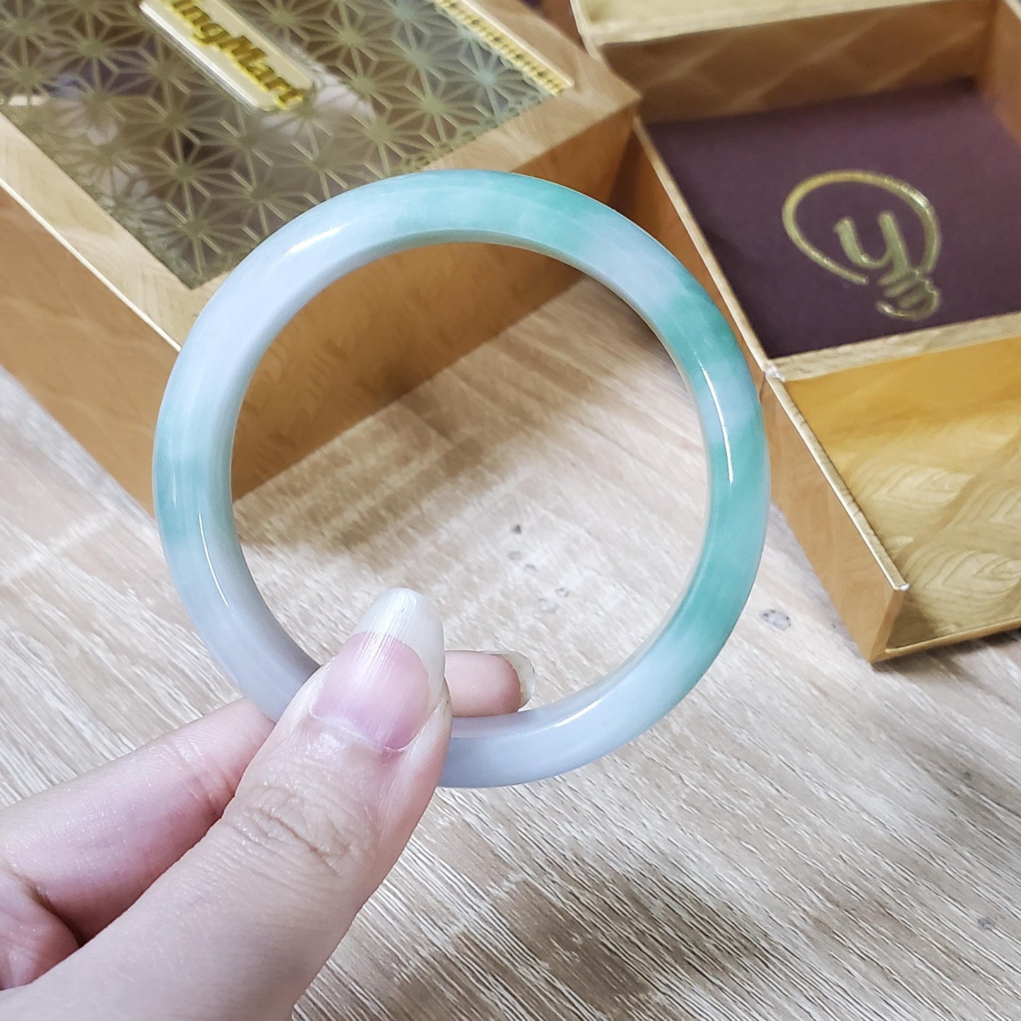 High Quality 48–72mm Jadeite Jade White Green YingMart Bangle Gift for Her Sister Mom Mens Grandma Feng Shui Personalized