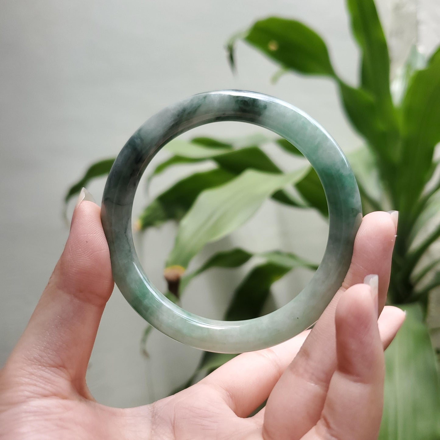 High Quality 48–72mm Jadeite Jade Green White Black YingMart Bangle Gift for Her Mom Sister Mens Grandma Feng Shui Personalized