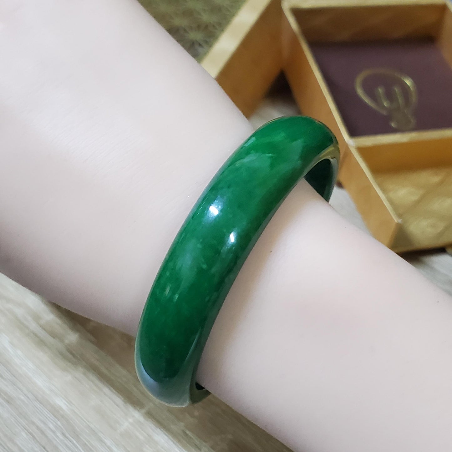 High Quality 48–72mm Jadeite Jade Green YingMart Gift for Her Grandmother Sister Mother Mens Feng Shui Personalized Bangle Bracelets