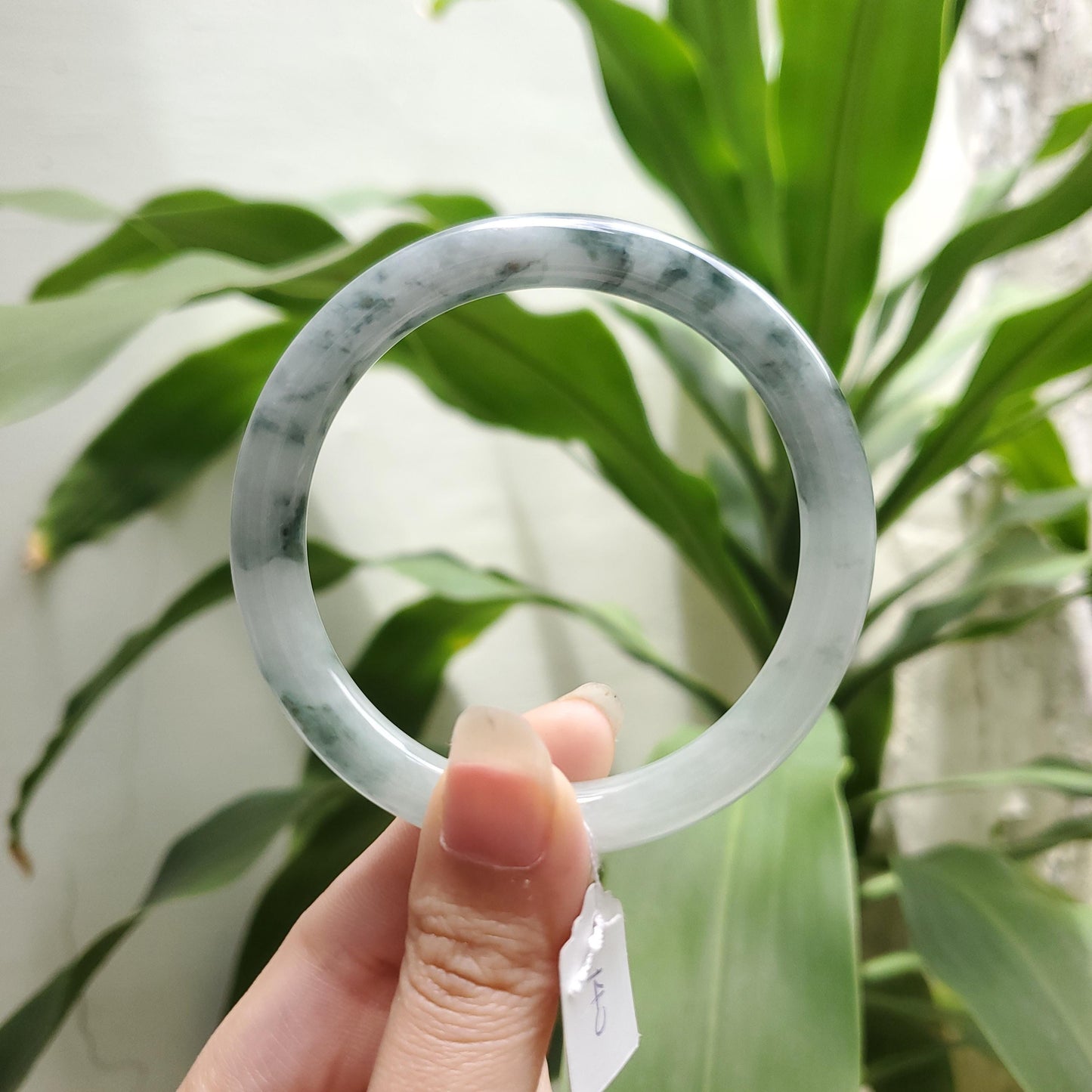 High Quality 48–72mm Natural-Colour Jade White Black Veins Bangle Bracelets Gift for Her Mom Grandma Feng Shui Personalized Jewelry