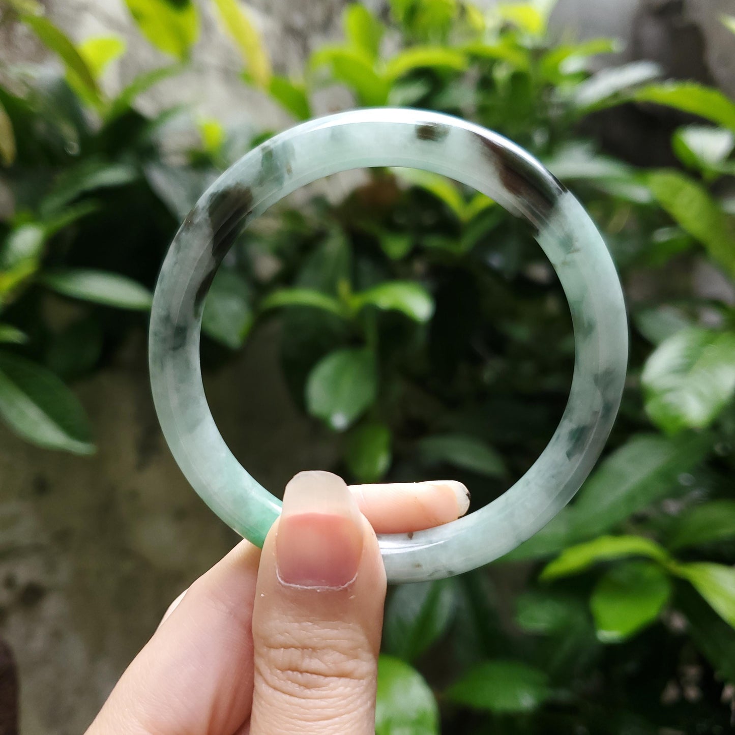 High Quality 48–72mm Natural-Colour Jade White Floating Green Black Veins Bangle Gift for Her Mom Grandma Feng Shui Personalized Jewelry