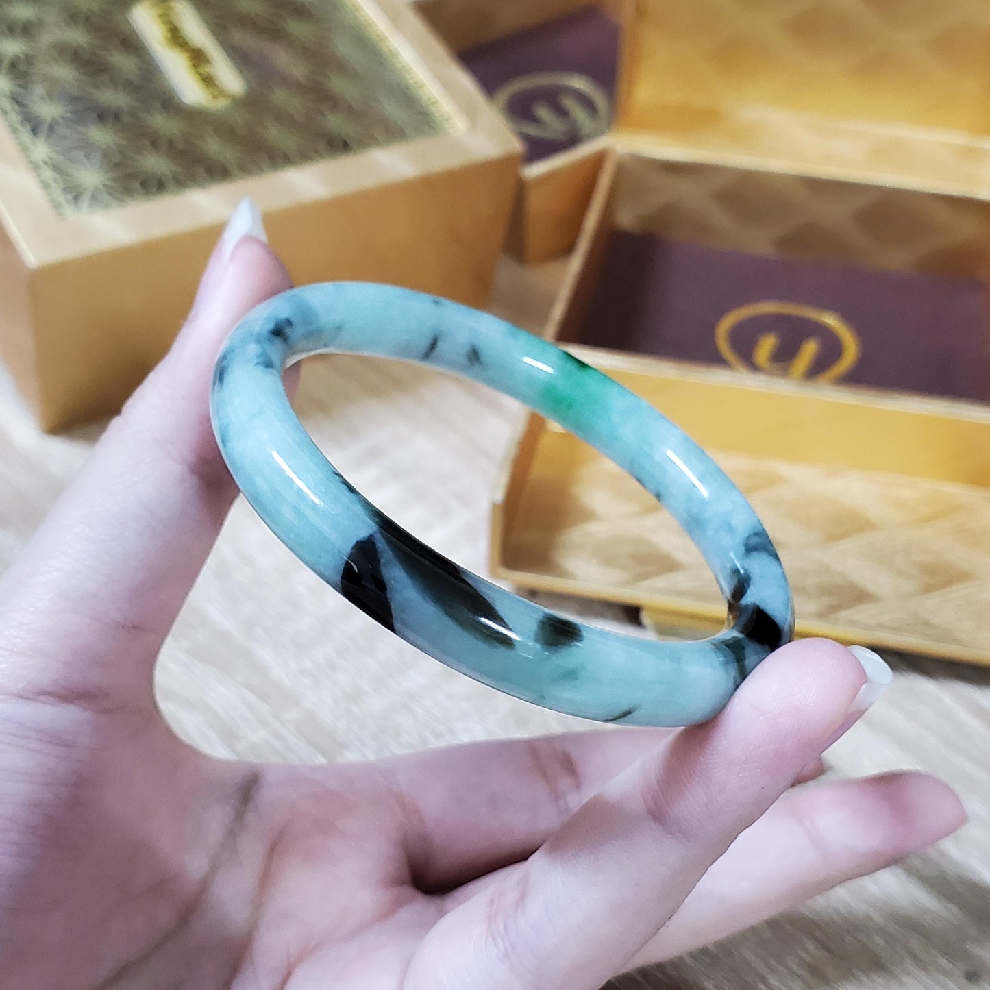High Quality 48–72mm Natural-Colour Jade White Floating Green Black Veins Bangle Gift for Her Mom Grandma Feng Shui Personalized Jewelry