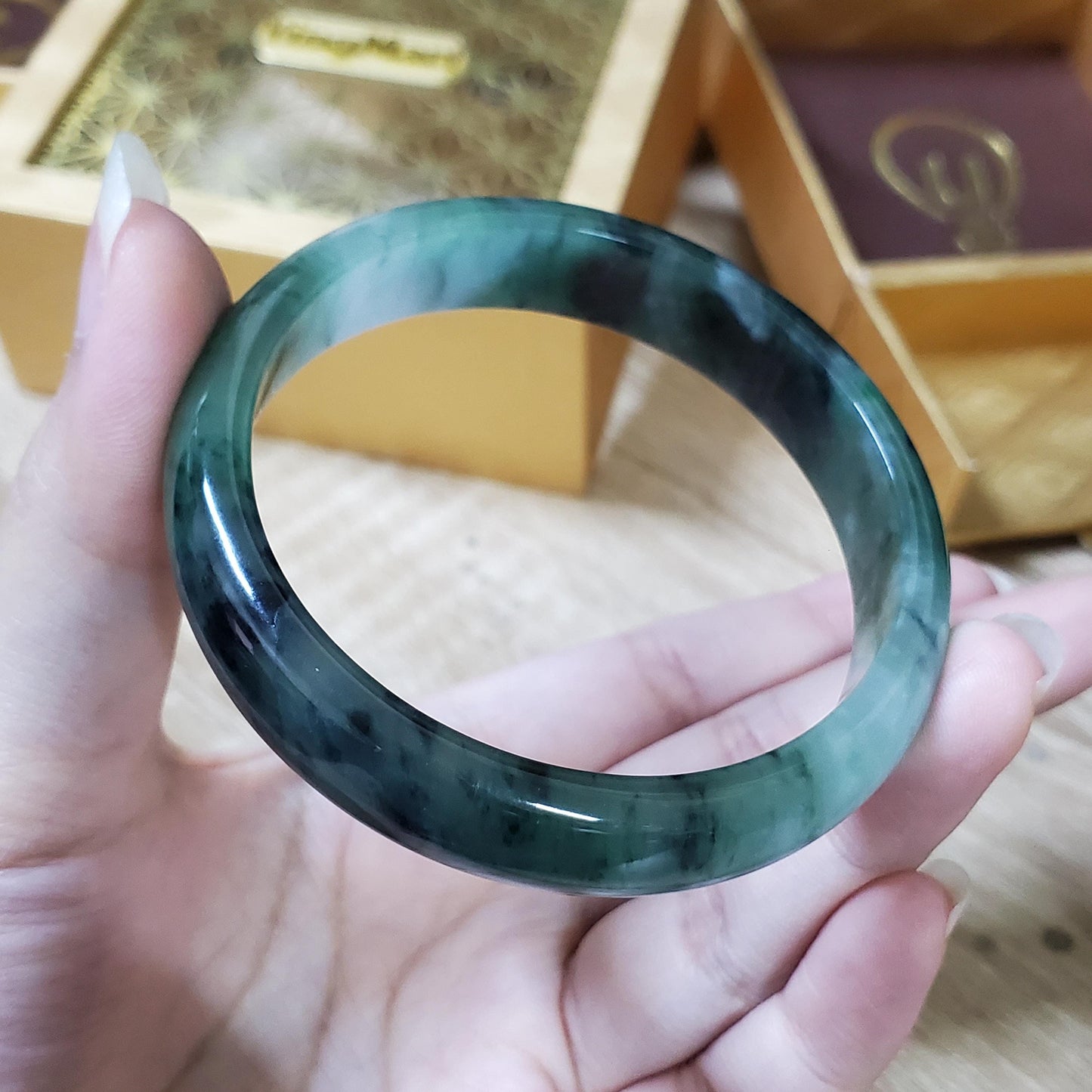 High Quality 48–72mm Natural-Colour Jade Green Bangle Gift for Her Mom Grandma Feng Shui Personalized Bracelets Jewelry