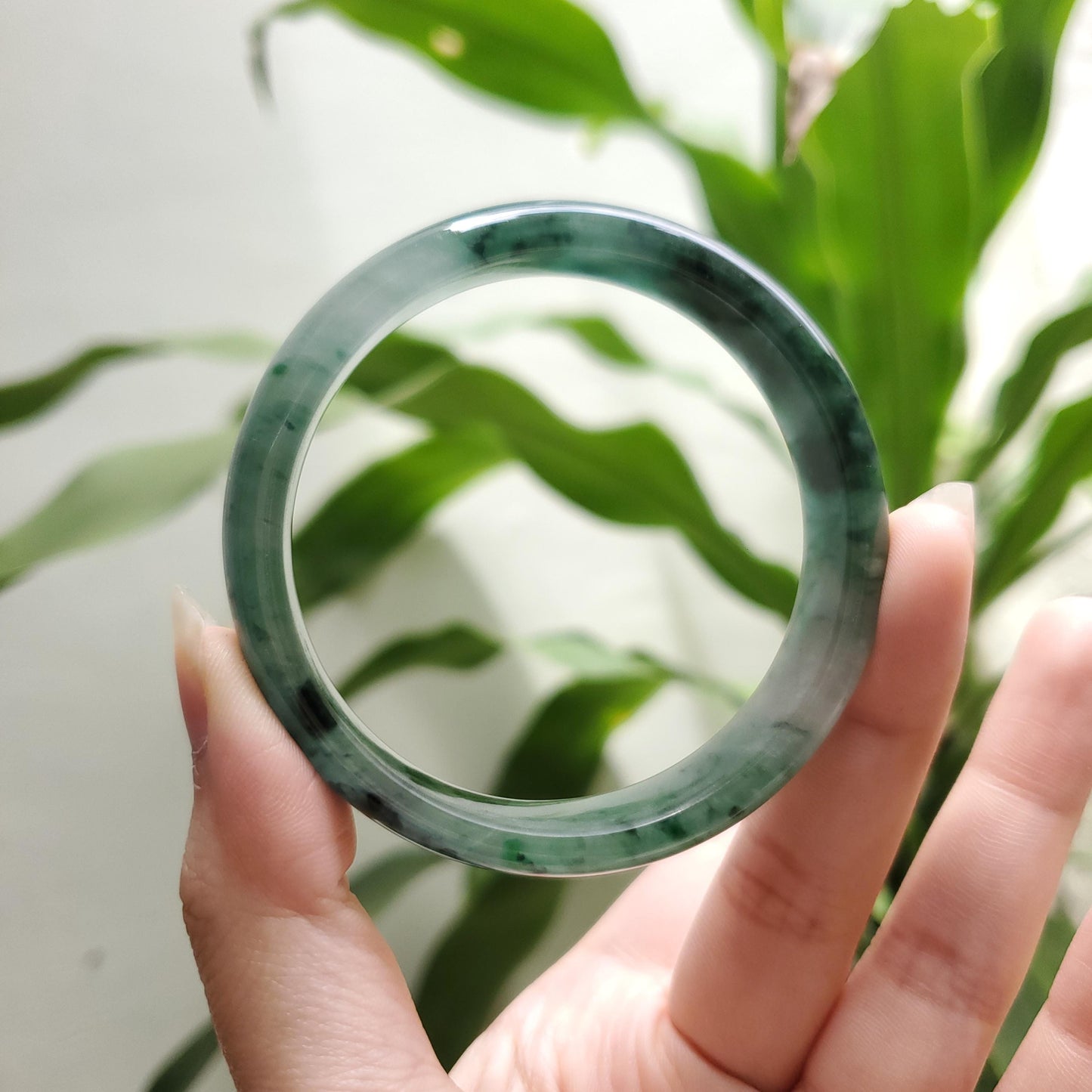 High Quality 48–72mm Natural-Colour Jade Green Bangle Gift for Her Mom Grandma Feng Shui Personalized Bracelets Jewelry