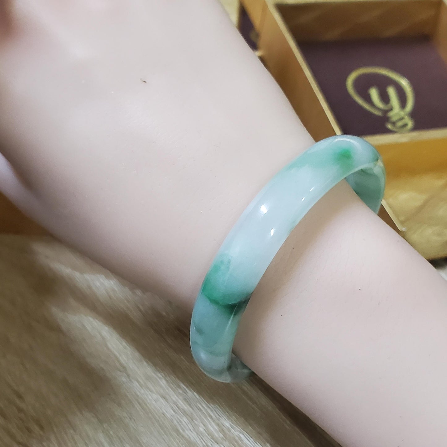 High Quality 48–72mm Natural-Colour Jade White Green YingMart Bangle Bracelets Gift for Her Grandma Sister Mom Mens Feng Shui Personalized