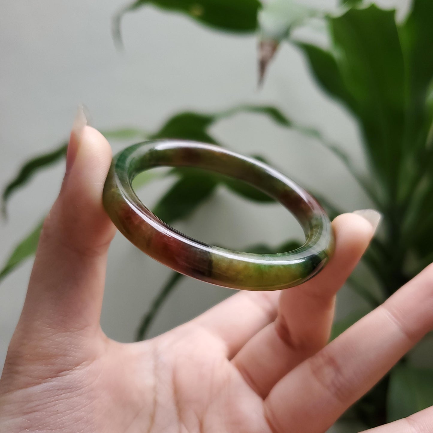 High Quality 48–72mm Jadeite Jade Green Floating Yellow Black YingMart Bangle Gift for Her Grandma Mom Sister Mens Feng Shui Personalized