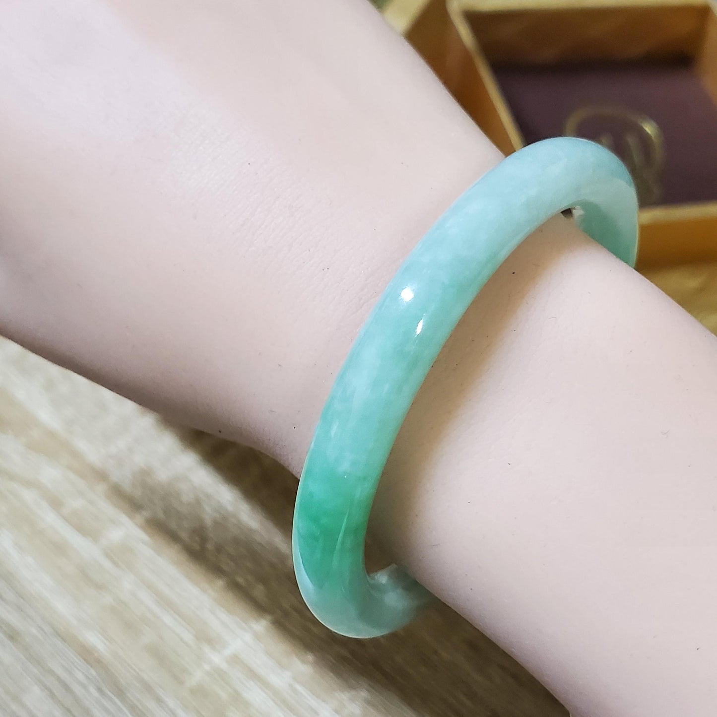 High Quality 48–72mm Natural-Colour Jade White to Light Green YingMart Bangle Jadeite Gift for Her Mom Mens Grandma Sister Feng Shui