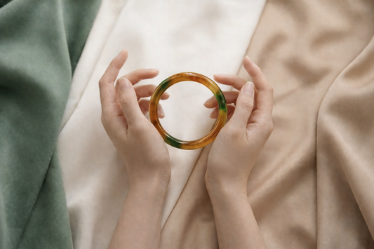 Which Wrist to Wear a Jade Bangle On ? Cultural Perspectives on Wearing Jadeite