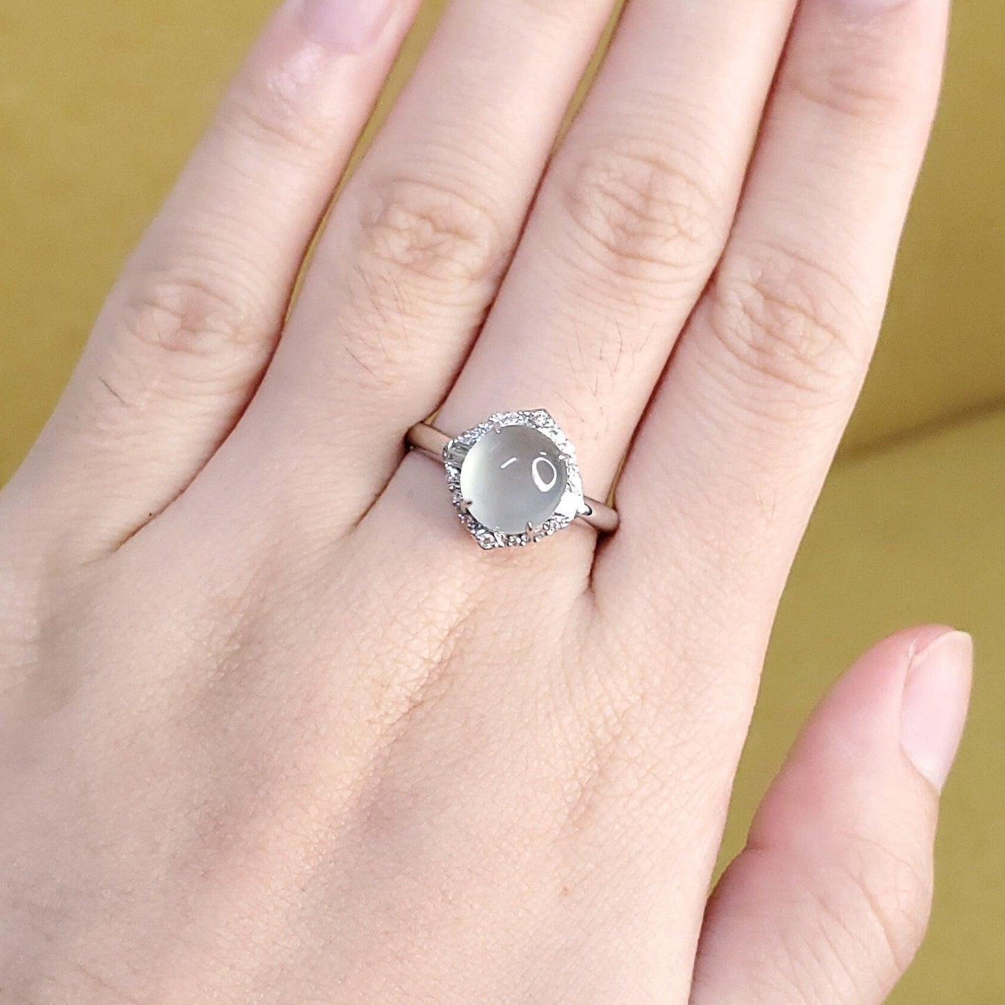 Yingmart luxury 18k white gold icy white round burmese white jadeite jade a gems with real diamonds side stone , gift fo her, vintage