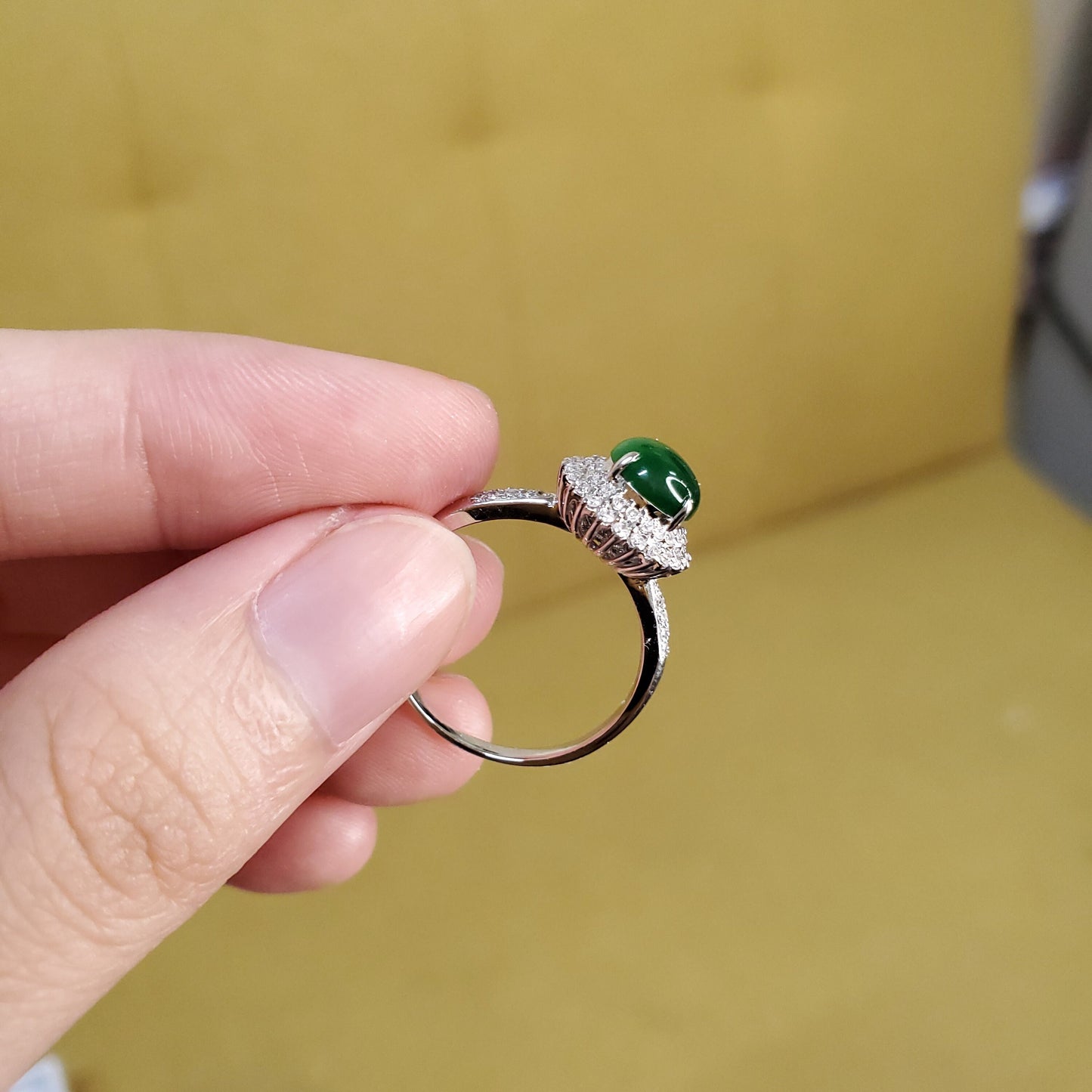 Yingmart luxury 18k white gold green vivid icy burmese jadeite jade a gems with 3 layers real diamonds side stone , gift fo her, vintage