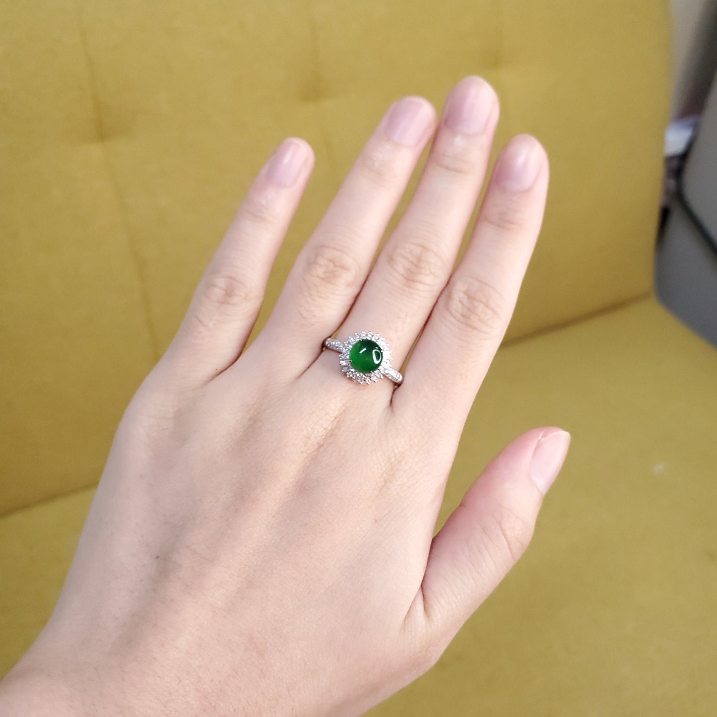 Yingmart luxury 18k white gold green vivid icy burmese jadeite jade a gems with 3 layers real diamonds side stone , gift fo her, vintage