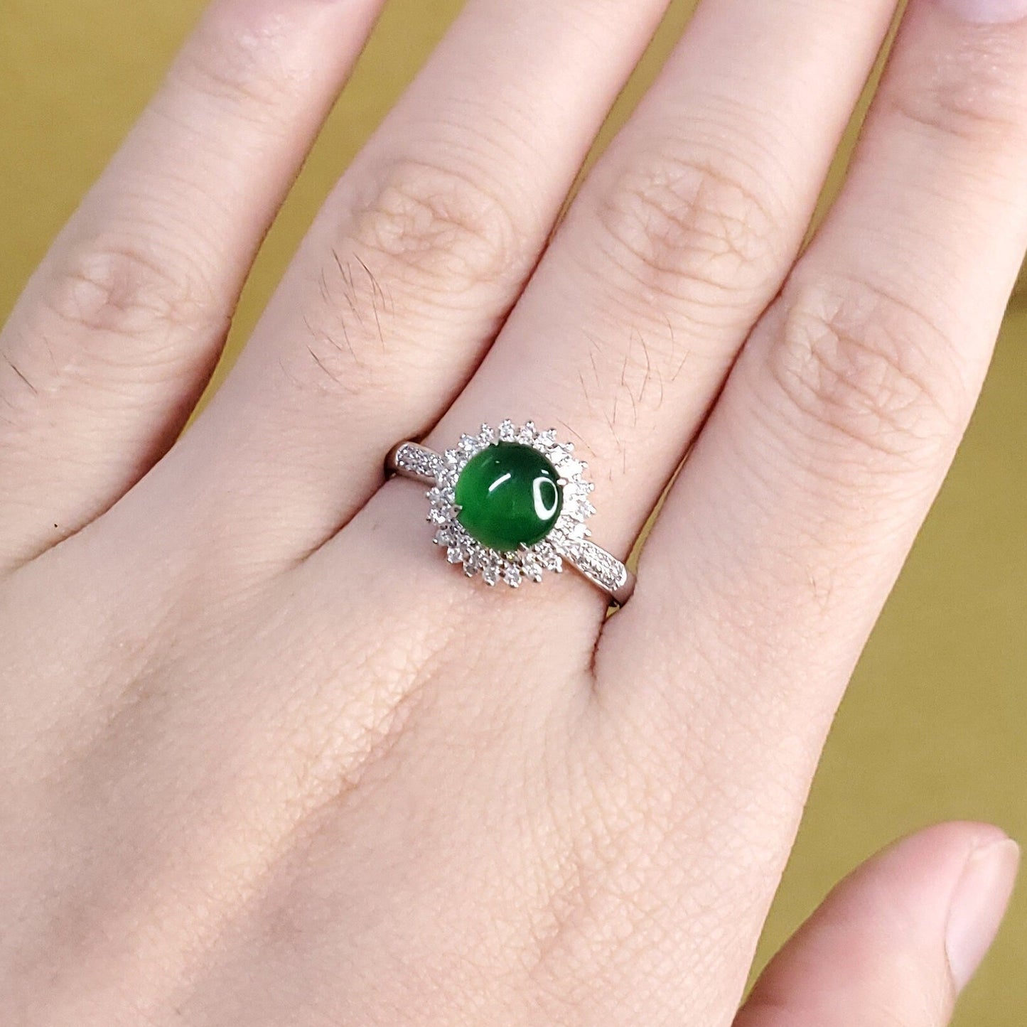 Yingmart luxury 18k white gold green vivid icy burmese jadeite jade a gems with 3 layers real diamonds side stone , gift fo her, vintage