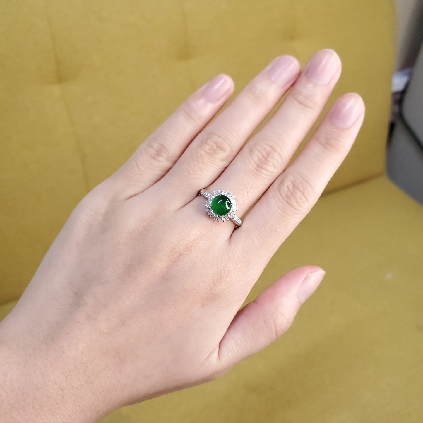 Yingmart luxury 18k white gold green vivid icy burmese jadeite jade a gems with 3 layers real diamonds side stone , gift fo her, vintage