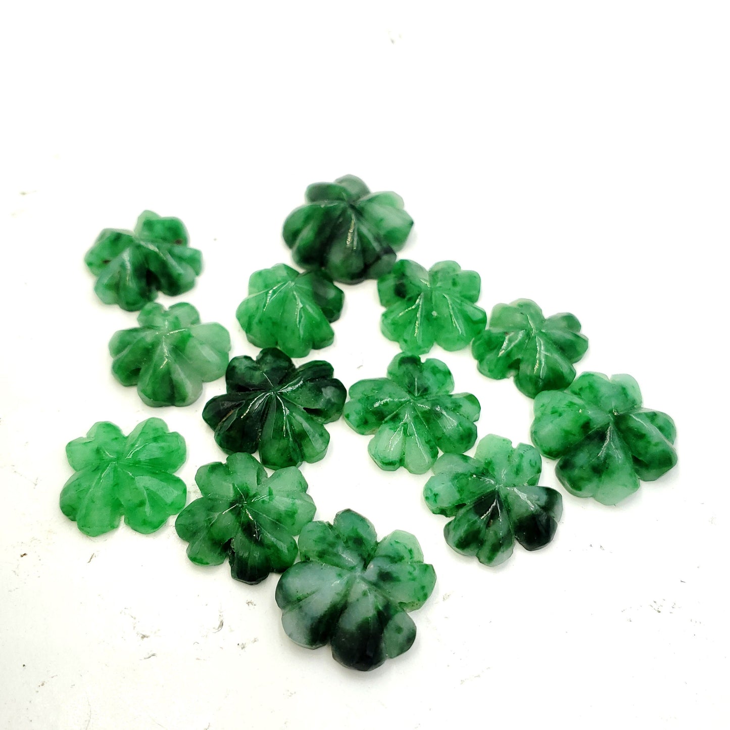 Yingmart Pairs of Green natural Jade stone Charm carved FOUR-LEAF CLOVER Pendant Necklace, Earring Good Luck Pendant, Protection