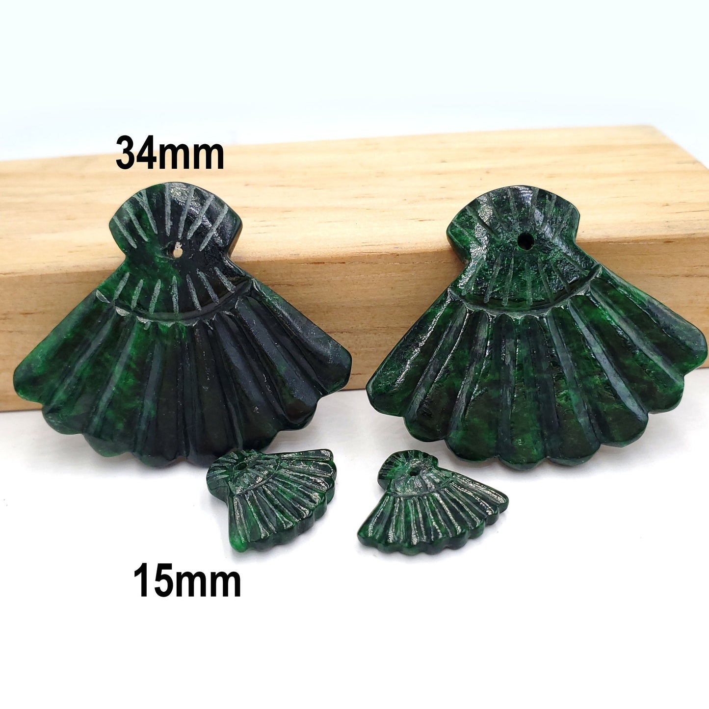 Yingmart Pairs of Green natural jade charm Caved Hand Fan, necklace, Earrings, Pendant, Chain bracelet bead decoration, Lucky pendant