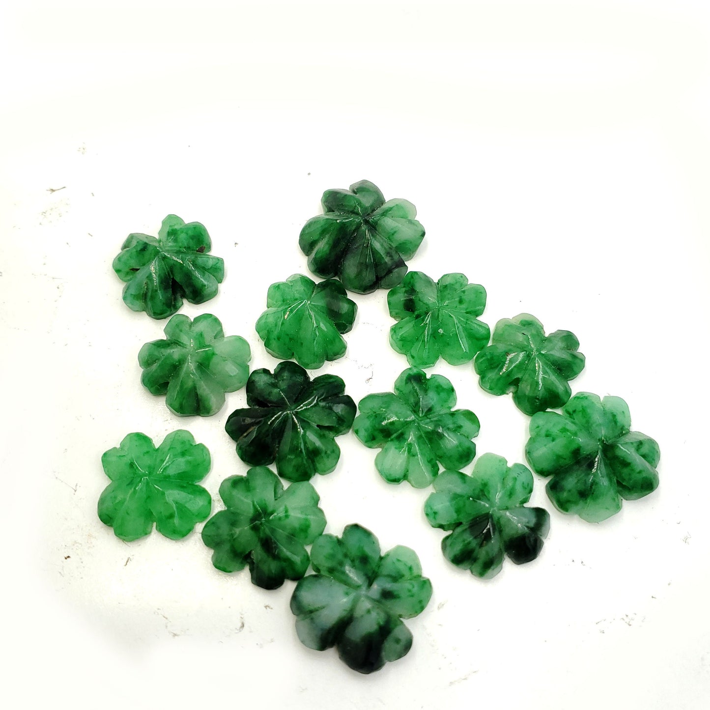 Yingmart Pairs of Green natural Jade stone Charm carved FOUR-LEAF CLOVER Pendant Necklace, Earring Good Luck Pendant, Protection