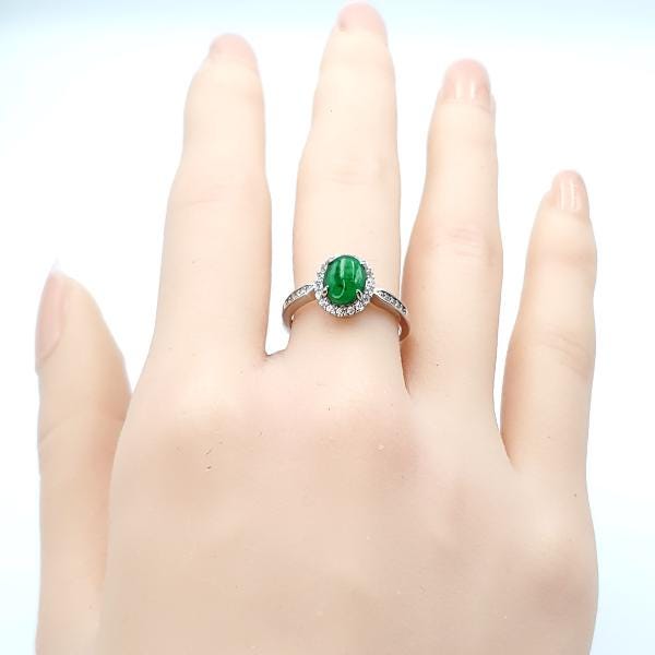 Yingmart Ring with oval-shaped cabochon of green jade, S925 Silver Surround Genuine Jadeite Real Jade Grade A Type A Hand Craving, vinatge
