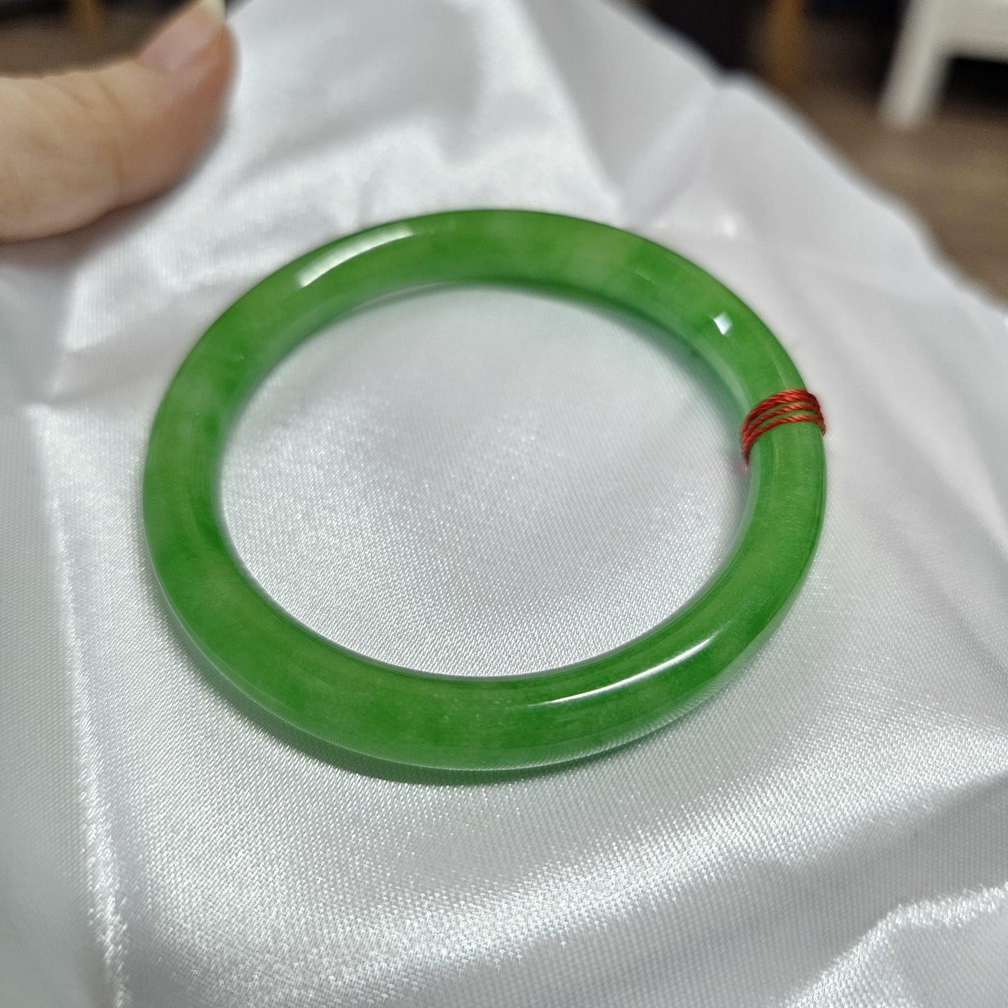 Green Jadeite Jade Bangle Bracelet 45–75mm | Vintage Gemstone Jewelry for Men – Mother's Day gift – Elegant Gift Bracelet for Sister Grandma