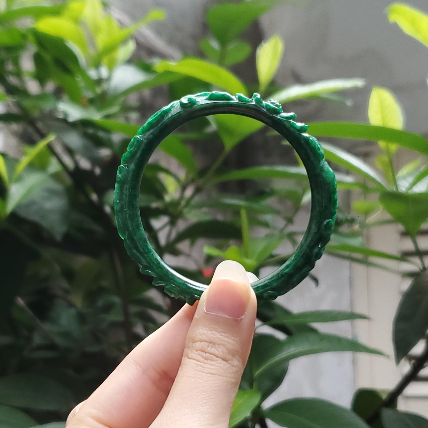 High Quality 52–54mm Jadeite Jade Green Bangle Gift for Her Grandma Mother Sister Mens Feng Shui Personalized