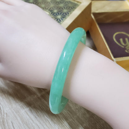 High Quality 48–72mm Jadeite Jade Light Green to Green YingMart Bangle Bracelets Gift for Her Mom Sister Grandma Feng Shui