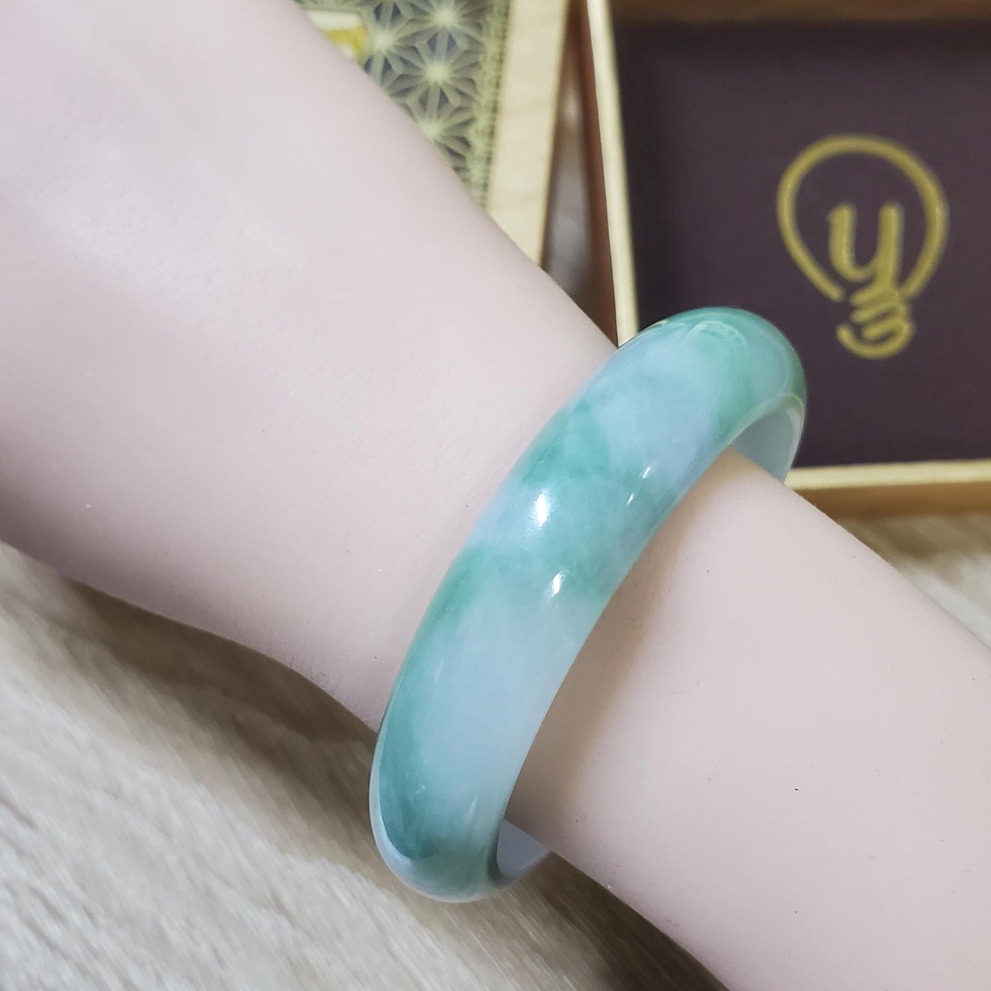 High Quality 48–72mm Jadeite Jade White Green YingMart Bangle Gift for Her Sister Mom Mens Grandma Feng Shui Personalized