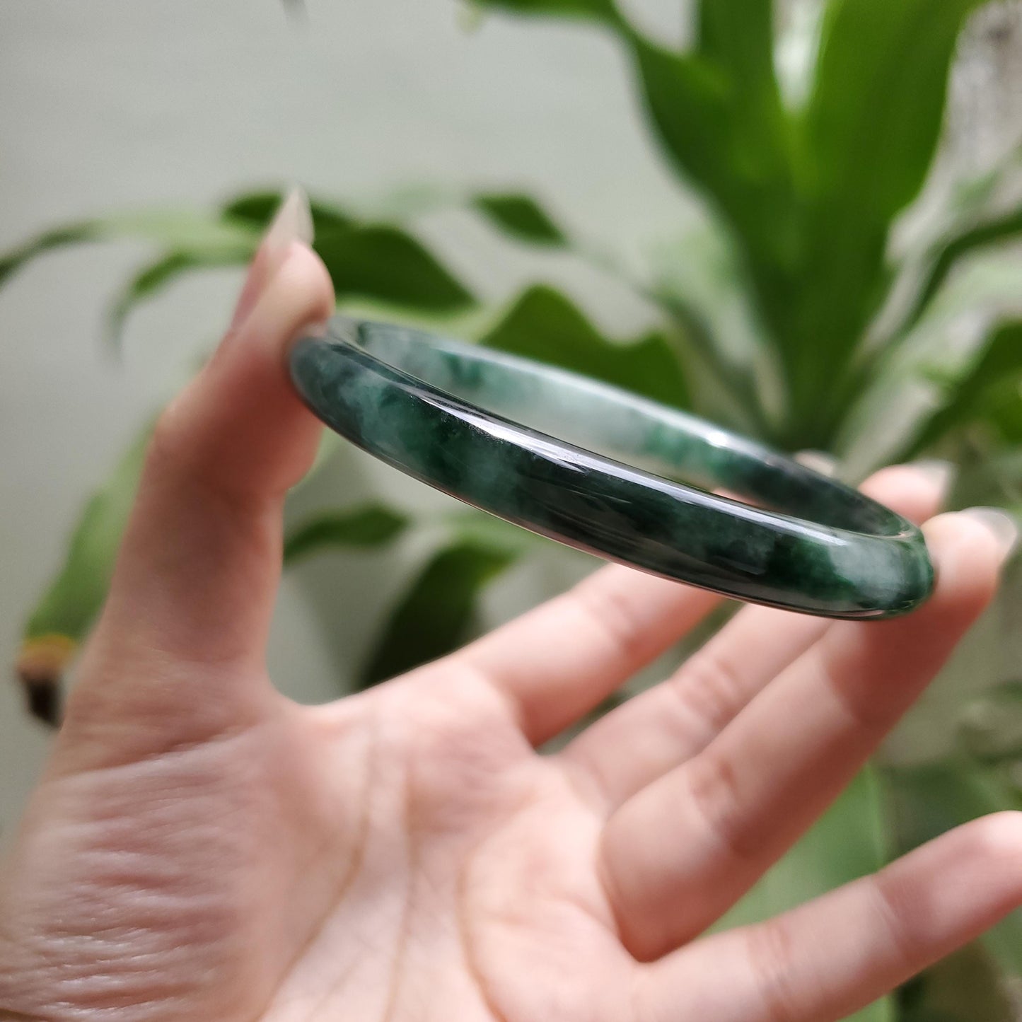 High Quality 48–72mm Natural-Colour Jade White to Dark Green Black Bangle Gift for Her Mom Grandma Feng Shui Personalized Jewelry
