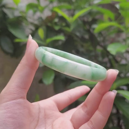 High Quality 48–72mm Jadeite Jade White to Green YingMart Bangle Gift for Her Mom Sister Grandma Mens Feng Shui Personalized